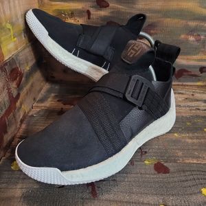 Men adidas athletic shoes size 7.5 new